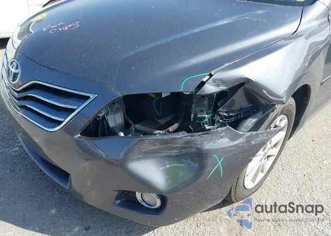 2011 Toyota Camry Xle z USA, uszkodzony, nr VIN 4T4BF3EK8BR090126